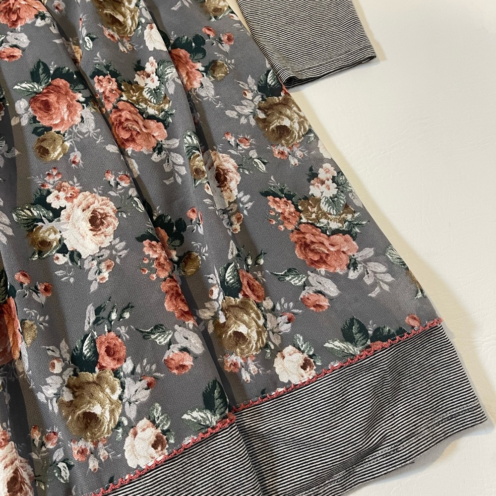 Iris & Ivy Gray Stripe and Floral, Long sleeve Girls Dress. Size 6X. Preloved. - Picture 5 of 10